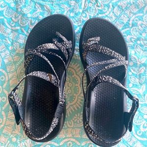 Women’s size 9 US Hiking Sandal.